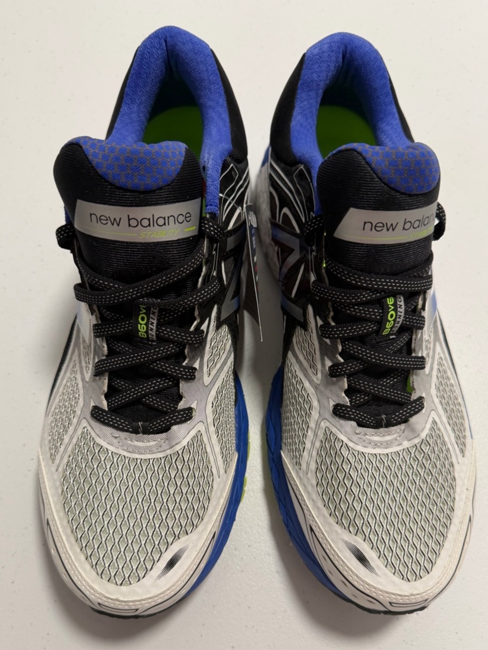 New Balance Men's White, Gray & Blue Athletic Running Shoes